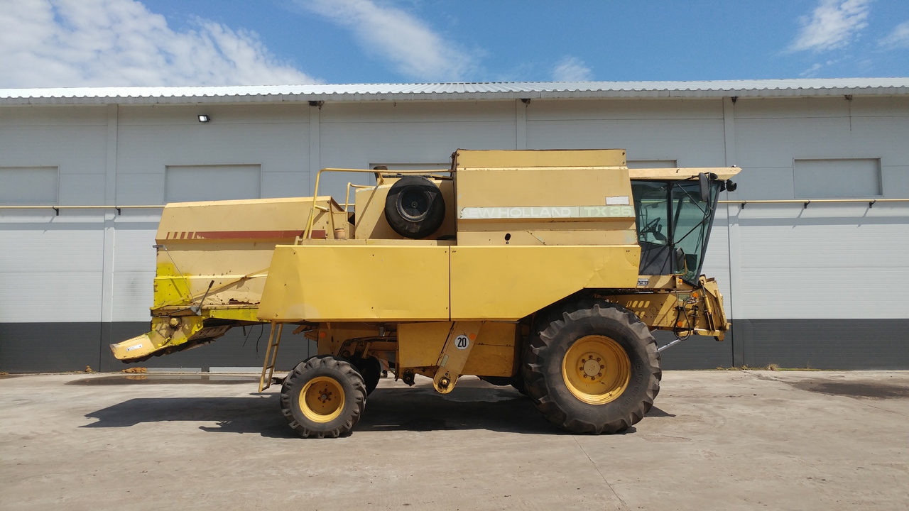 Зернозбиральний комбайн New Holland TX36 - 01 - Annaland.com.ua.jpg Продаж бу сг техніки з Нідерландів